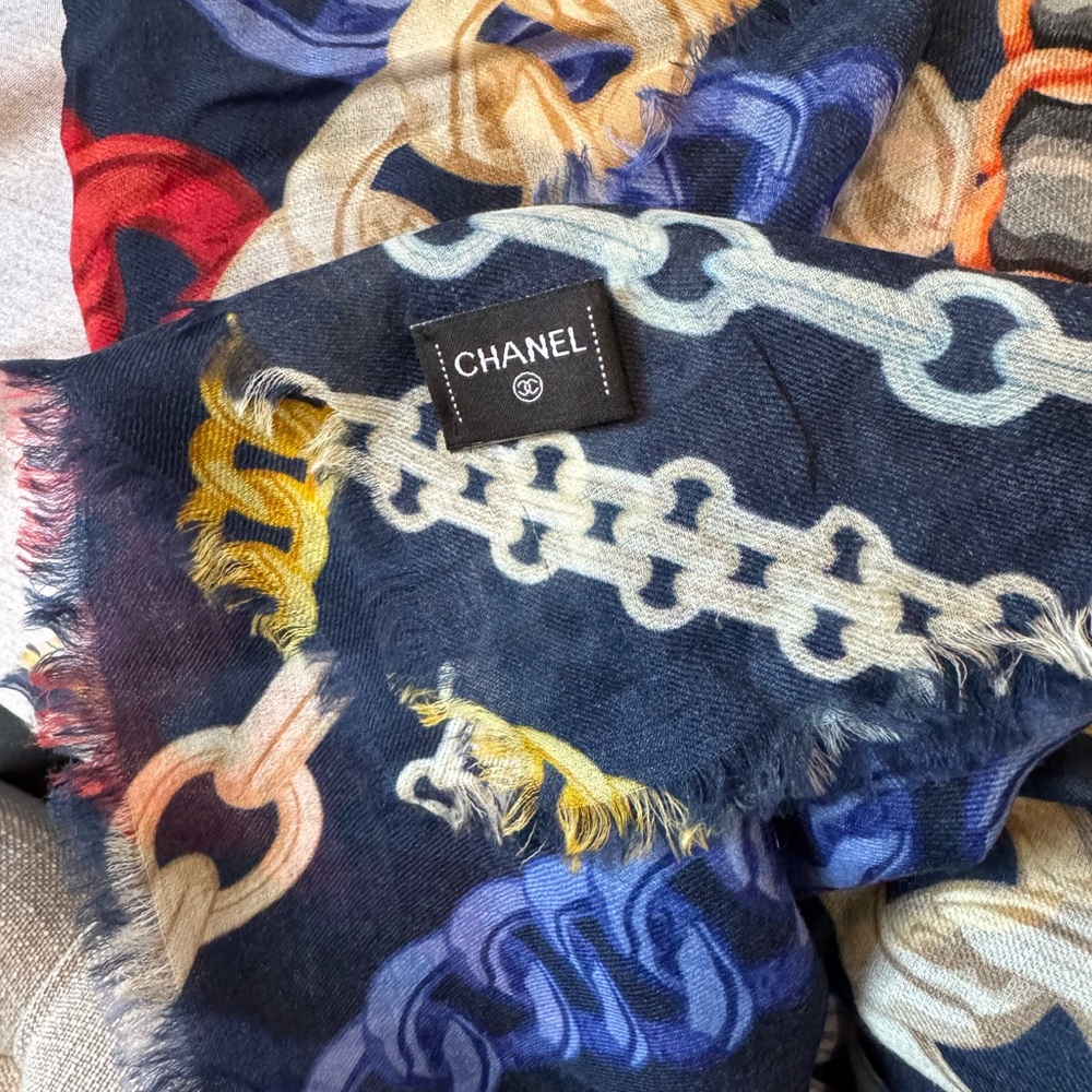 Chanel Cashmere Scarf 20C - Picture 2 of 6